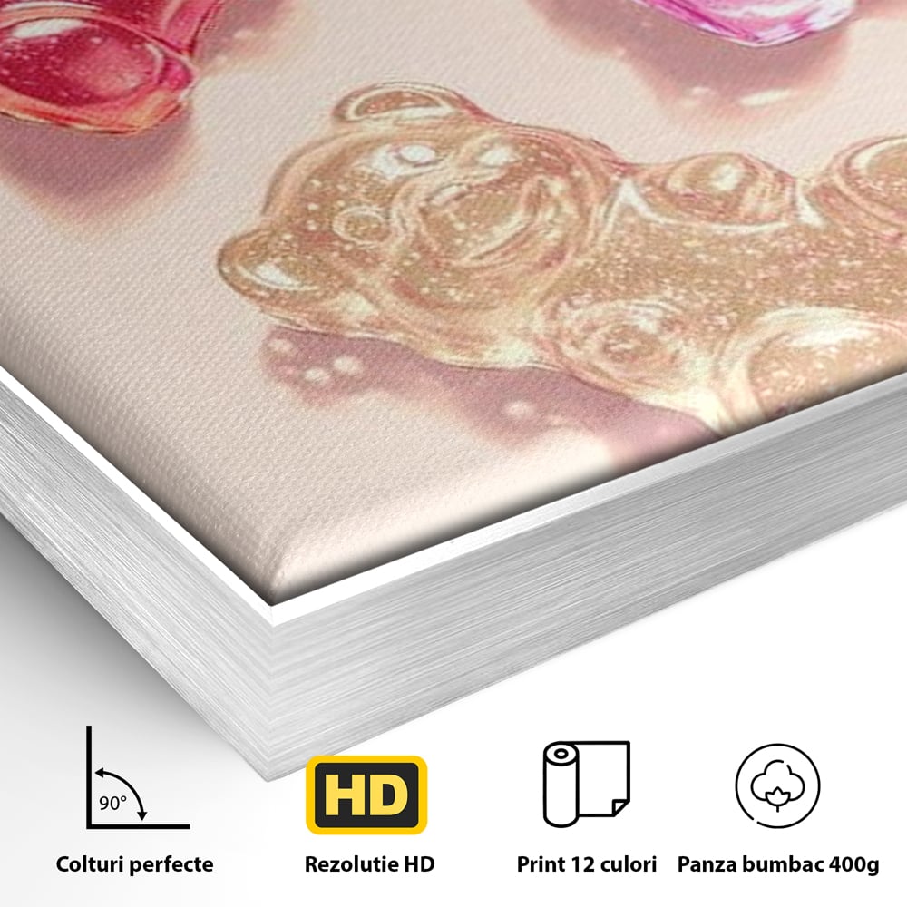 Detaliu al suprafetei: tablou canvas cu trei ursuleti gelee, in rama de aluminiu argintiu