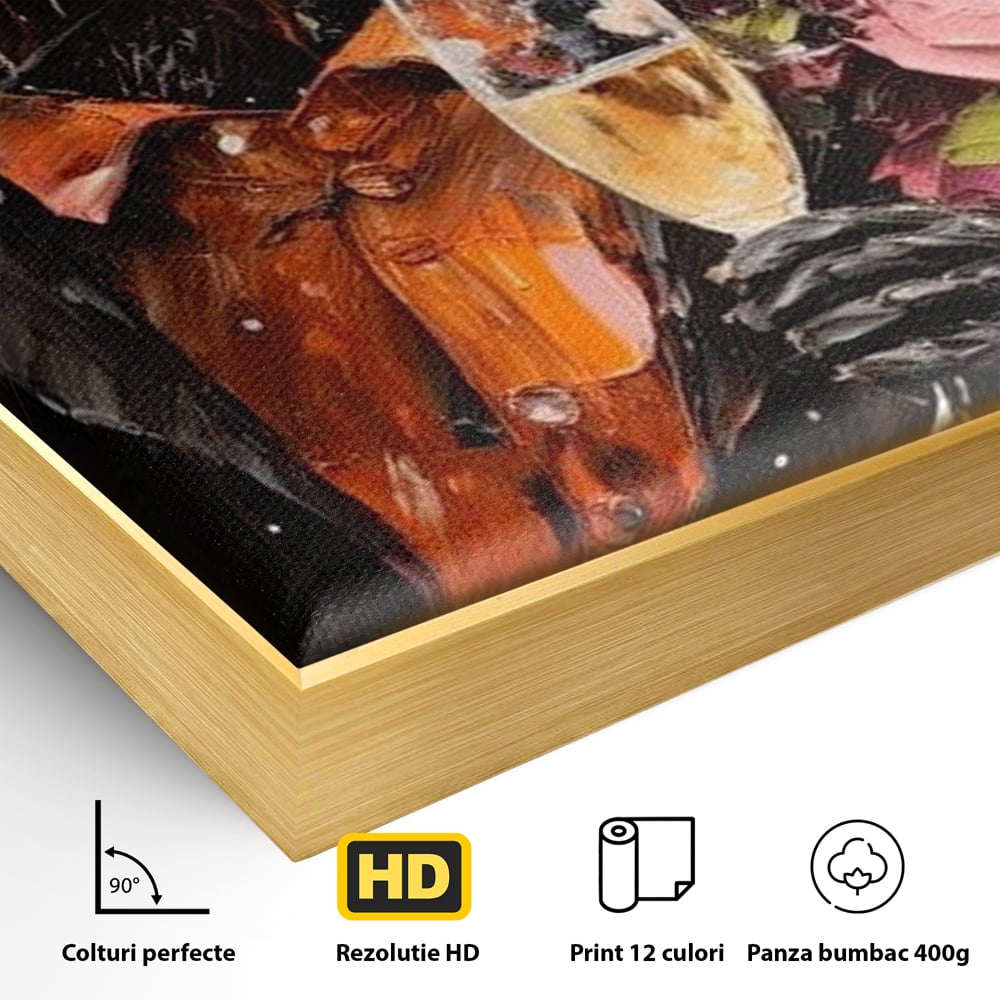 Detaliu al suprafetei: tablou canvas cu raton elegant tinand pahar de sampanie, in rama de aluminiu auriu