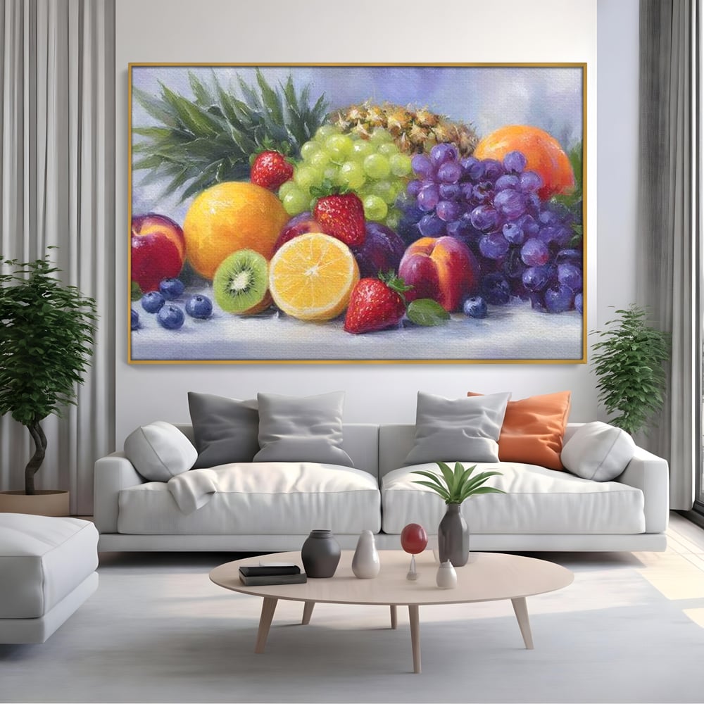Tablou canvas cu pictura cu cos de fructe, in rama de aluminiu auriu, pe perete intr-un living