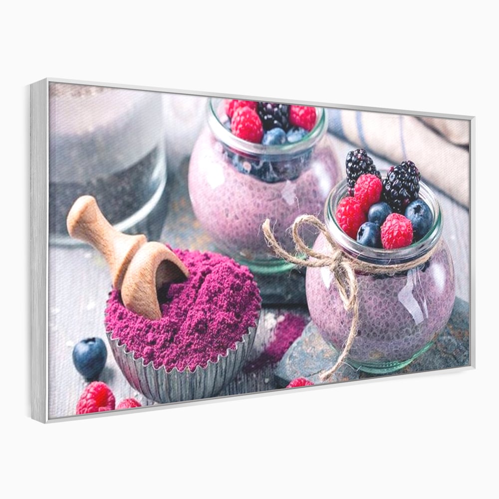 Tablou canvas cu natura moarta cu desert si fructe de padure, in rama de aluminiu argintiu