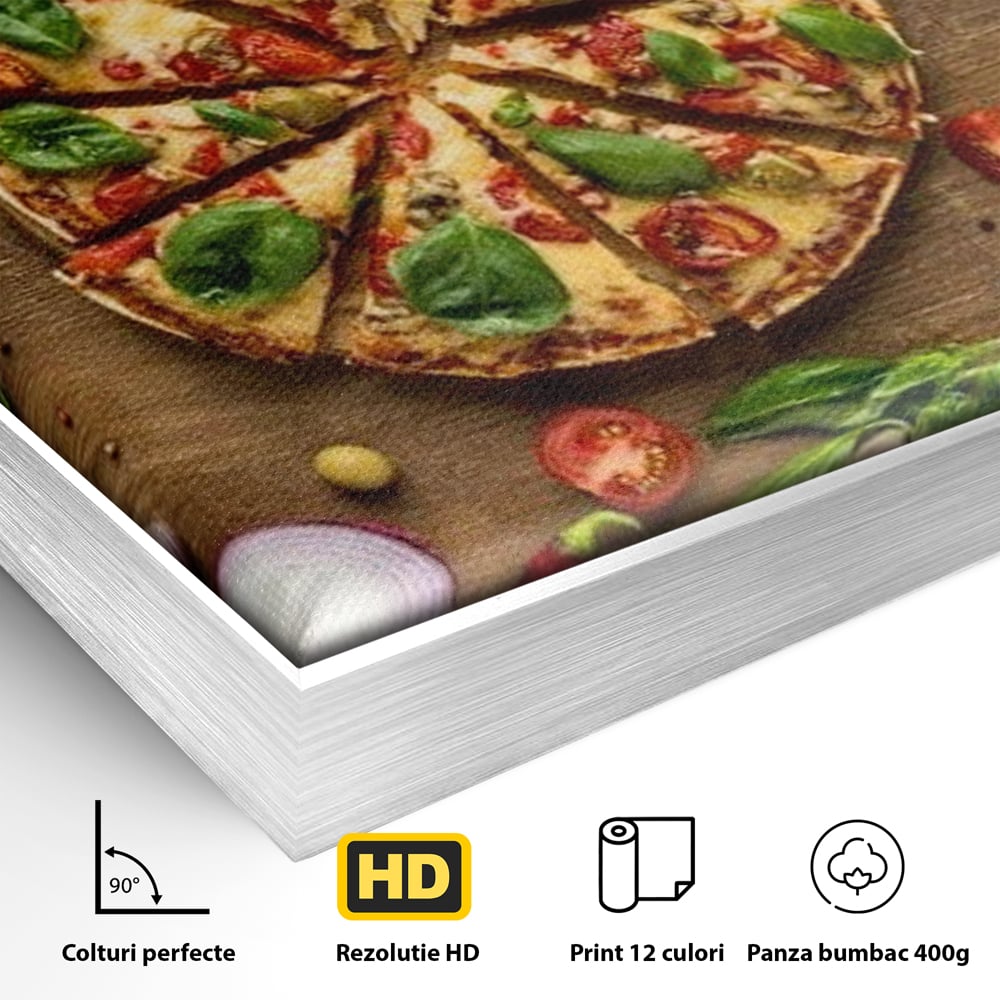 Detaliu al suprafetei: tablou canvas cu pizza si legume, in rama de aluminiu argintiu