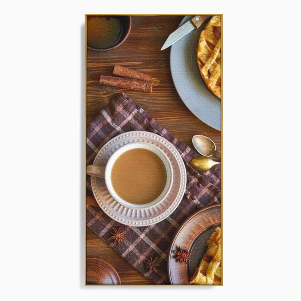 Tablou canvas cu natura moarta cu cafea si placinta, in rama de aluminiu auriu
