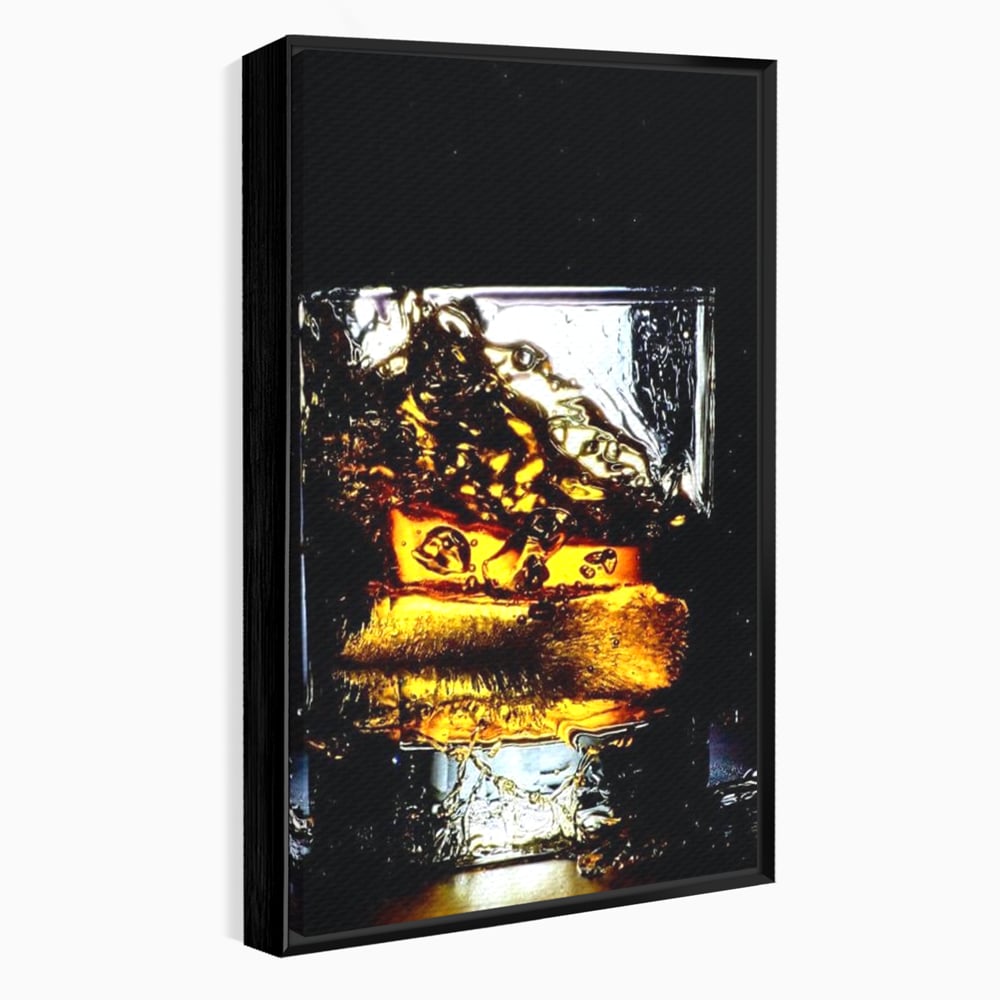 Tablou canvas cu tablou canvas cu pahar de whisky si gheata, in rama de aluminiu negru