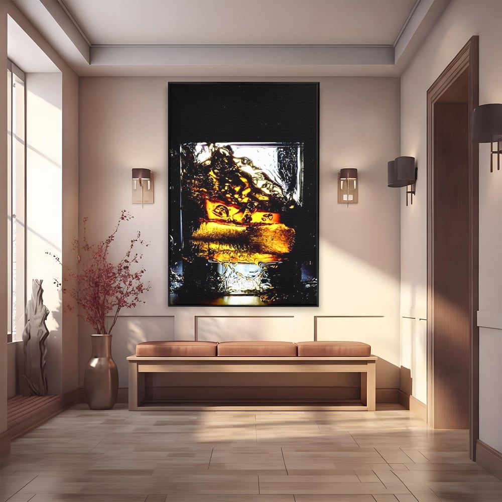 Tablou canvas cu tablou canvas cu pahar de whisky si gheata, in rama de aluminiu negru