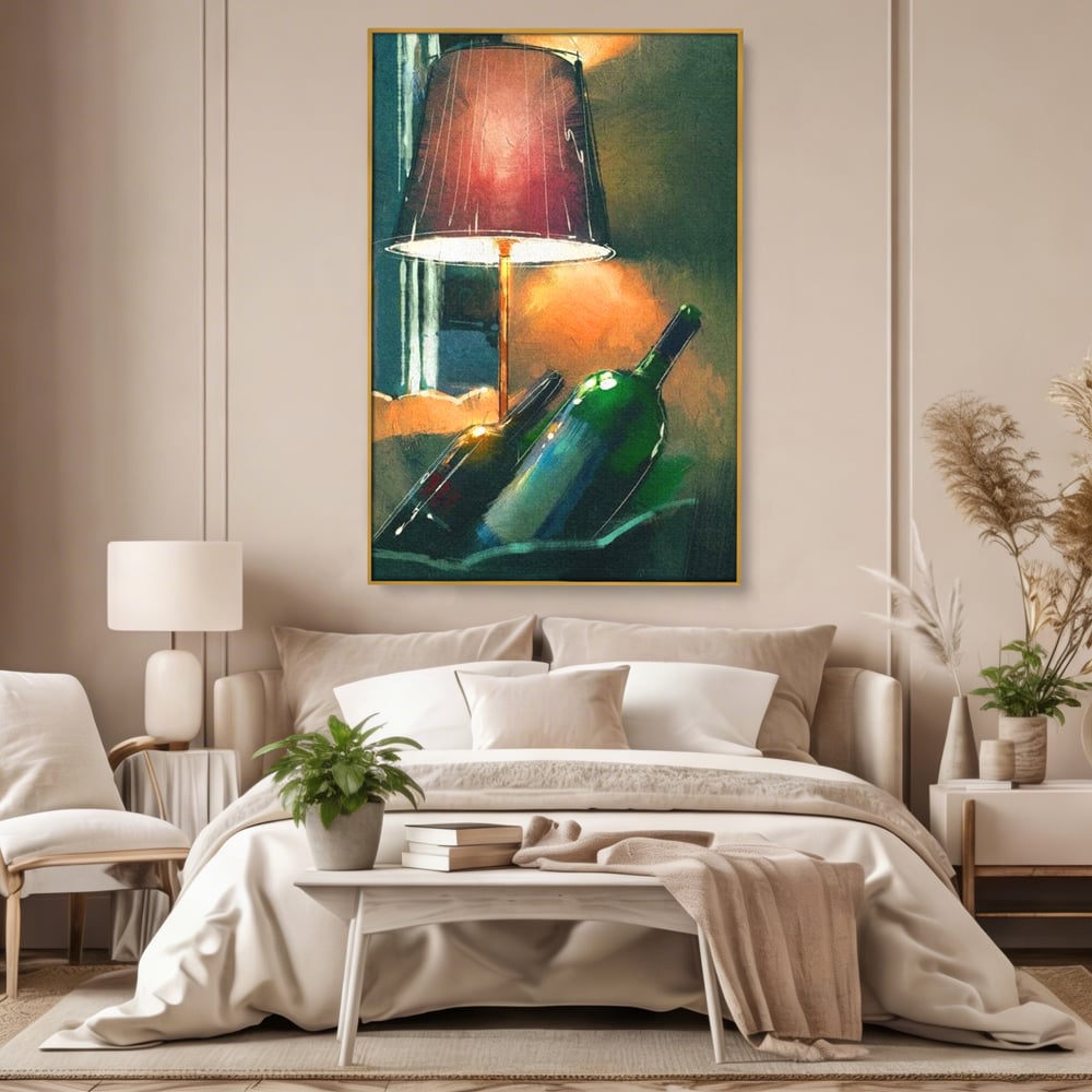 Tablou canvas cu tablou canvas cu lampa si sticle de vin, in rama de aluminiu auriu, pe perete intr-un dormitor