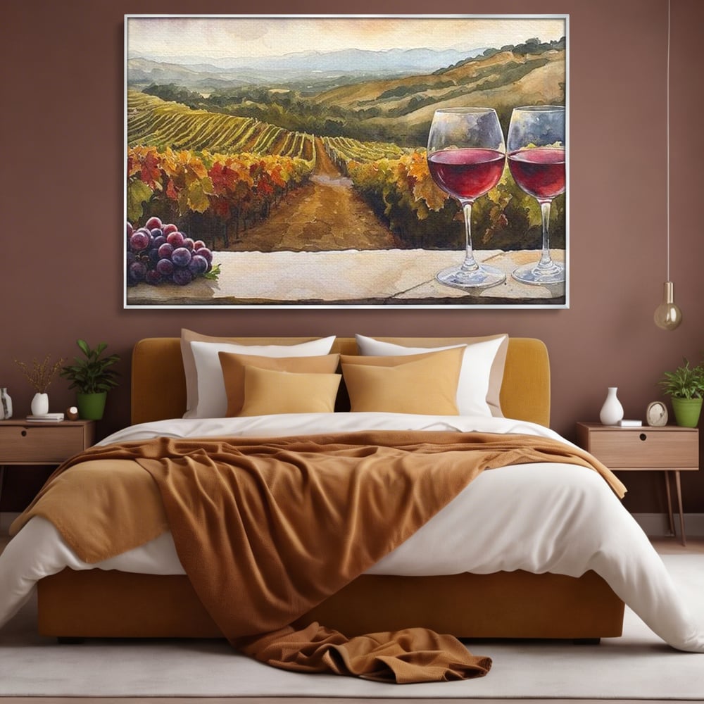 Tablou canvas cu tablou canvas cu peisaj viticol si pahare de vin, in rama de aluminiu argintiu, pe perete intr-un dormitor