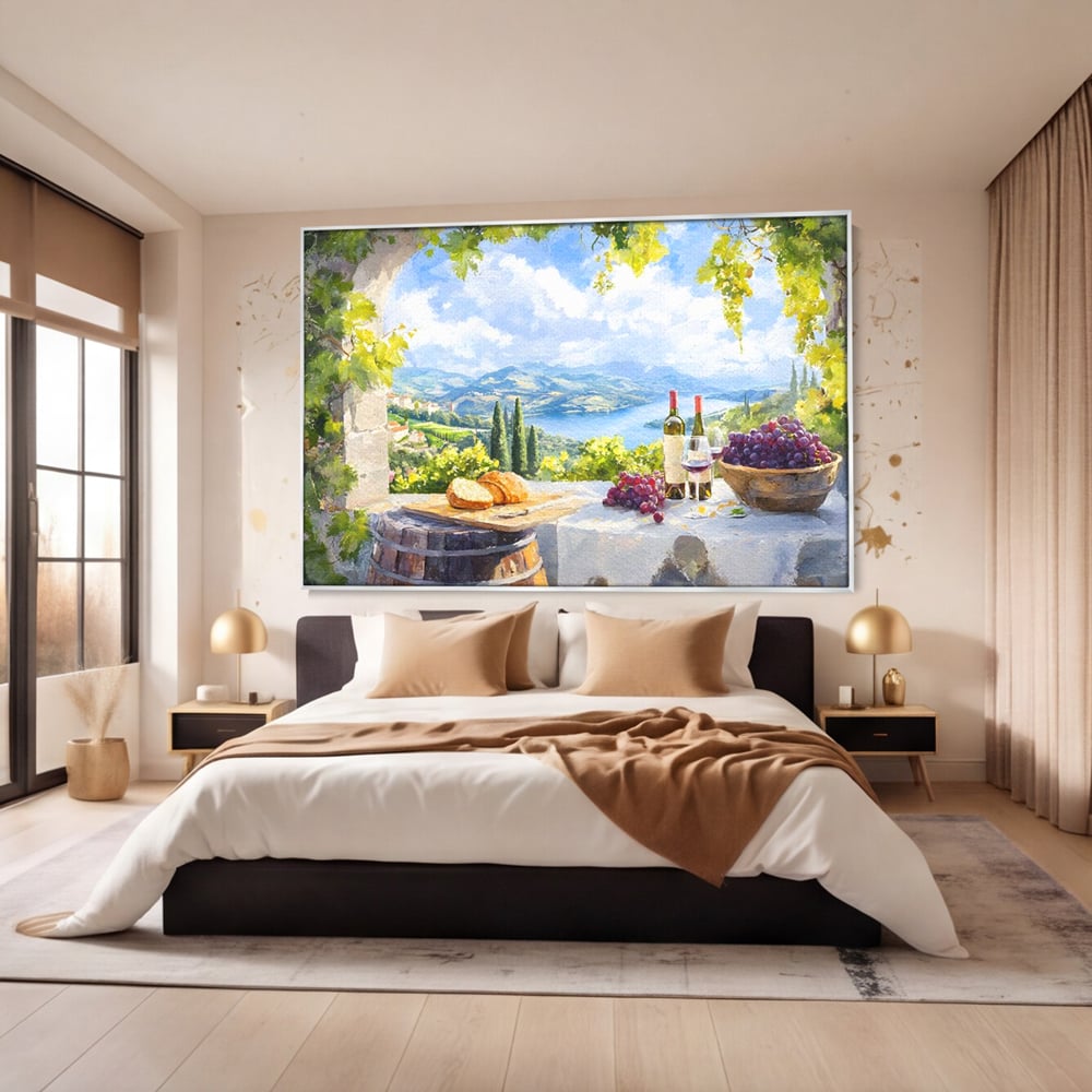 Tablou canvas cu tablou canvas cu peisaj rural si struguri, in rama de aluminiu argintiu, pe perete intr-un dormitor