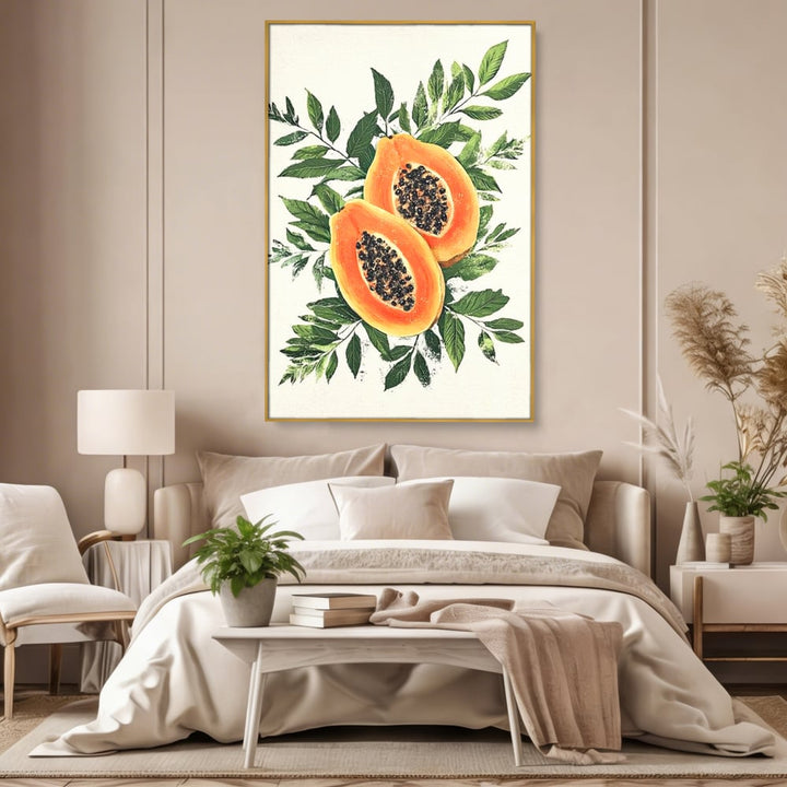 Tablou canvas cu ilustratie cu papaya si frunze tropicale, in rama de aluminiu auriu, pe perete intr-un dormitor