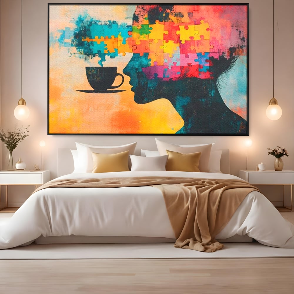 Tablou canvas cu tablou canvas cu silueta de femeie si puzzle, in rama de aluminiu negru, pe perete intr-un dormitor
