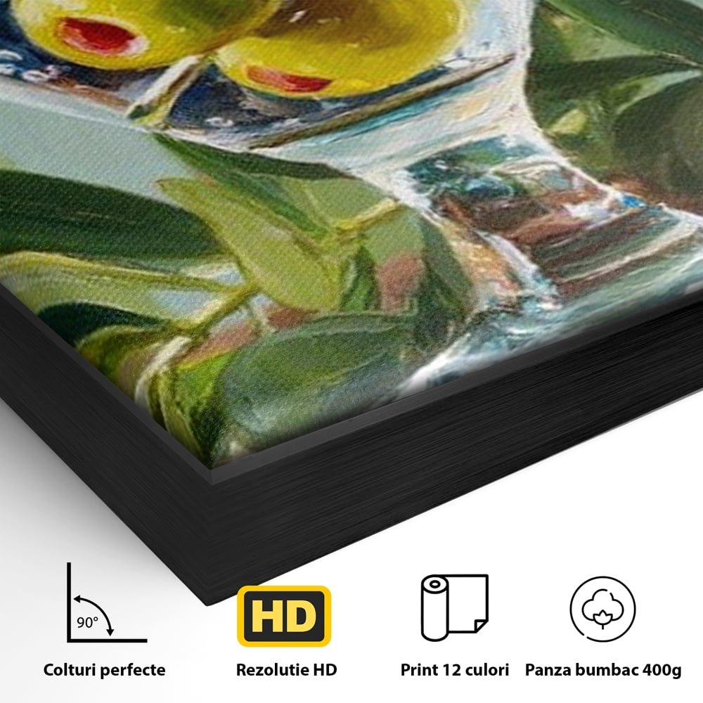 Detaliu al suprafetei: pictura cu pahar martini si masline, in rama de aluminiu negru