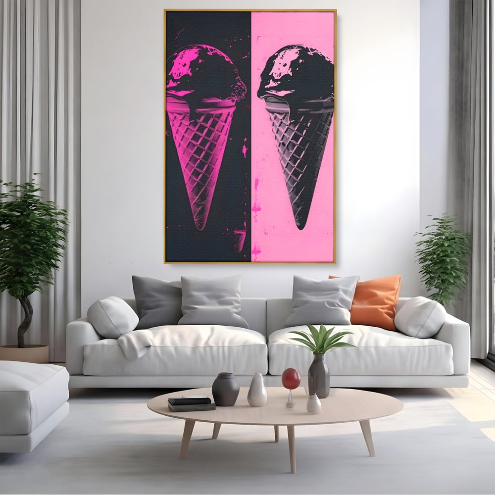 Tablou canvas cu tablou canvas cu doua inghetate pe bat impartit vertical, in rama de aluminiu auriu, pe perete intr-un living