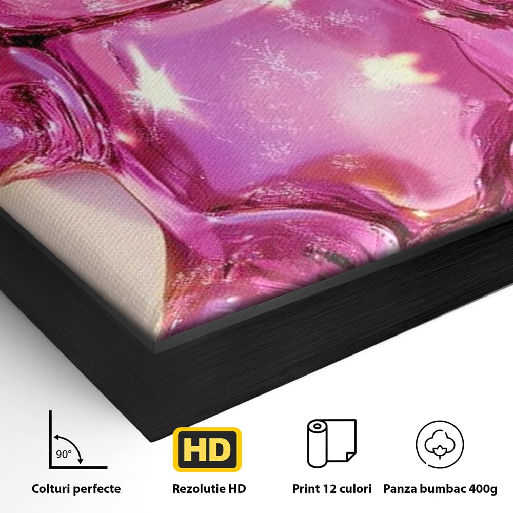 Detaliu al suprafetei: tablou canvas cu ursulet roz sclipitor, in rama de aluminiu negru