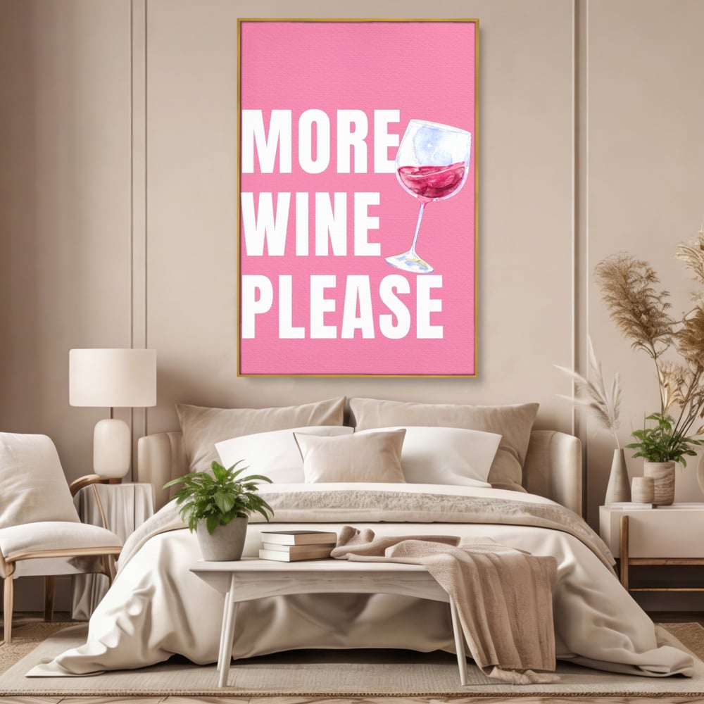 Tablou canvas cu tablou canvas cu text si pahar de vin roz, in rama de aluminiu auriu, pe perete intr-un dormitor