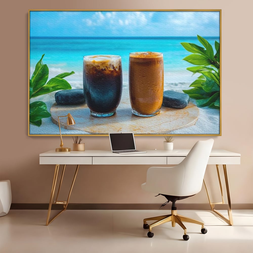 Tablou canvas cu doua pahare cu cafea pe plaja, in rama de aluminiu auriu, pe perete intr-un birou