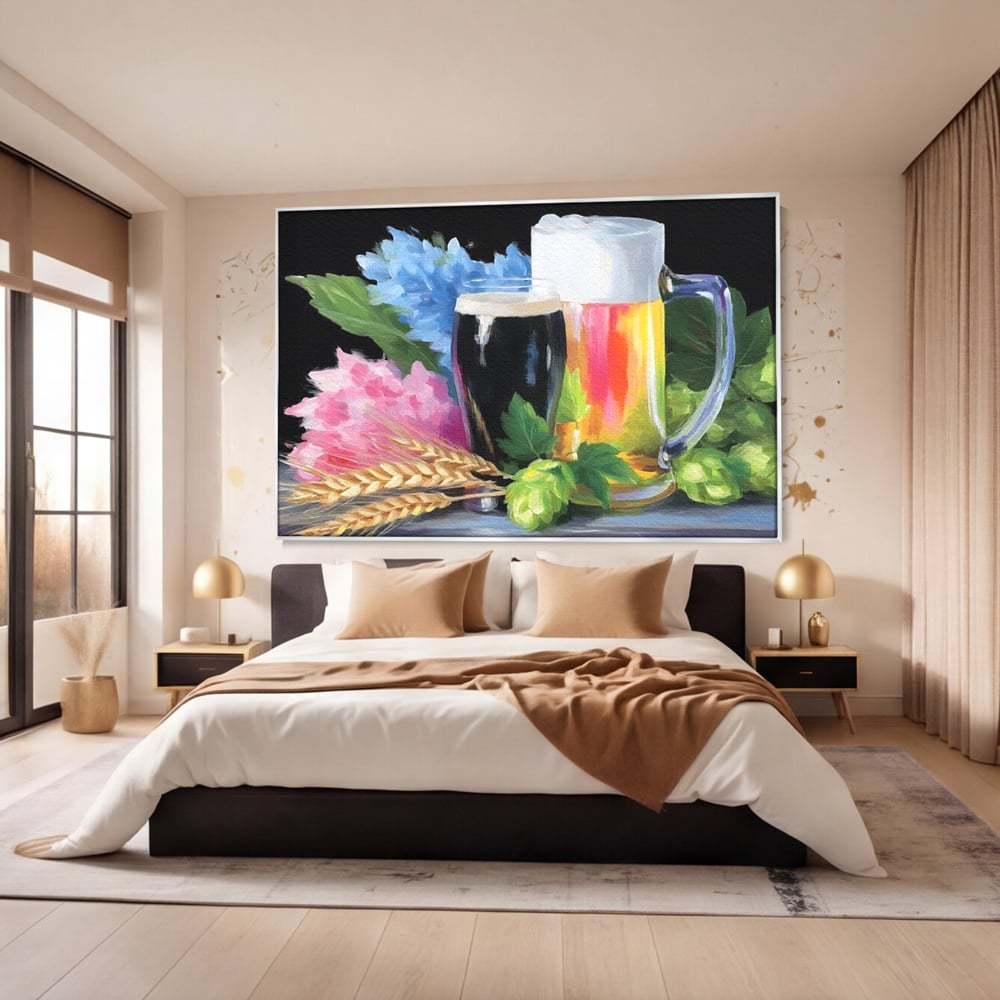 Tablou canvas cu tablou canvas cu bere si flori, in rama de aluminiu argintiu, pe perete intr-un dormitor