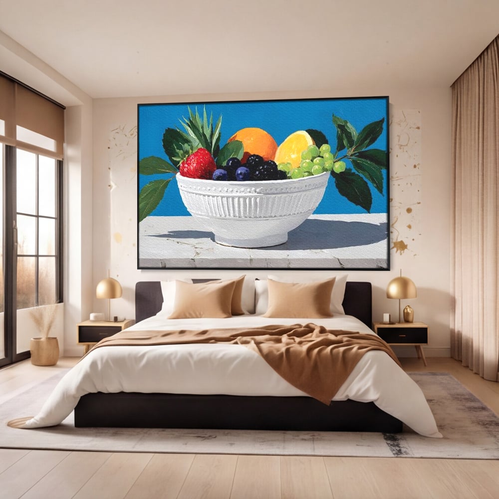 Tablou canvas cu pictura cu bol alb si fructe, in rama de aluminiu negru, pe perete intr-un dormitor