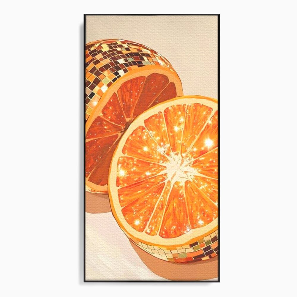 Tablou canvas cu ilustratie digitala cu felii de portocala si globuri disco, in rama de aluminiu negru