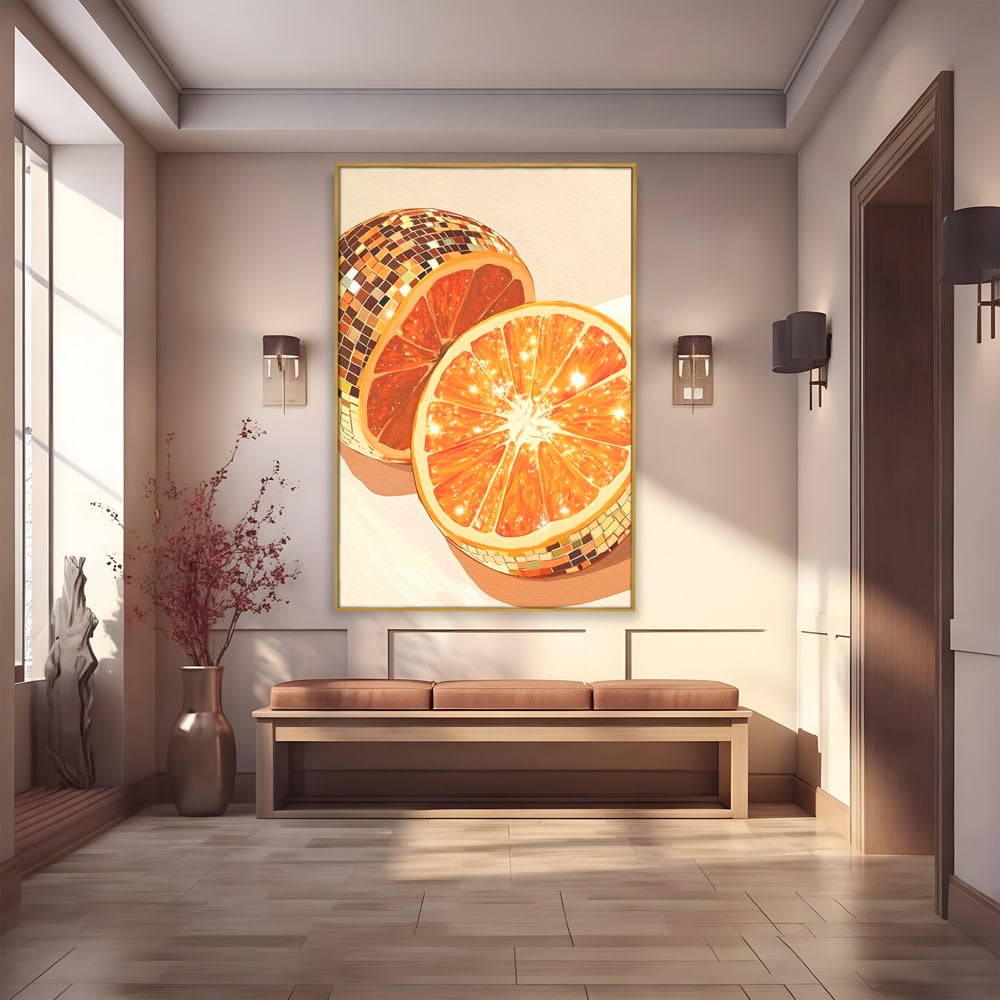 Tablou canvas cu ilustratie digitala cu felii de portocala si globuri disco, in rama de aluminiu auriu