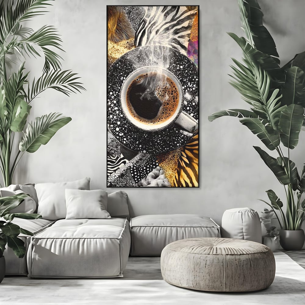 Tablou canvas cu tablou canvas cu ceasca de cafea si imprimeuri animale, in rama de aluminiu negru, pe perete intr-un living