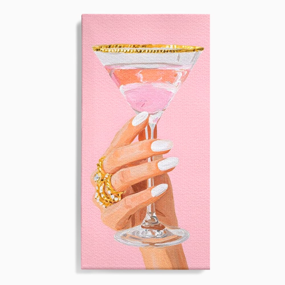 Tablou canvas cu ilustratie cu mana care tine pahar de cocktail, fara rama, pe sasiu de lemn