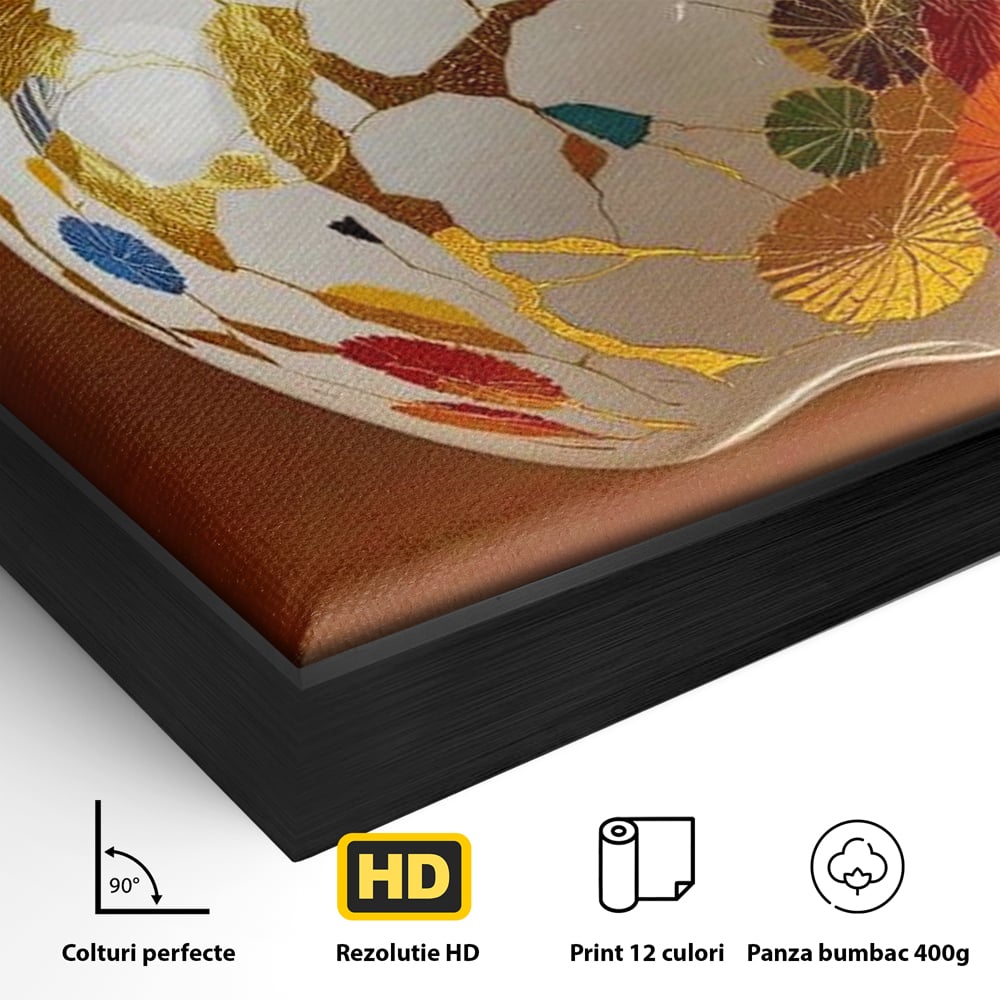 Detaliu al suprafetei: tablou canvas cu mar alb si motive aurii, in rama de aluminiu negru