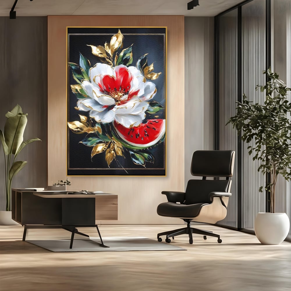 Tablou canvas cu tablou canvas cu floare si pepene, in rama de aluminiu auriu, pe perete intr-un birou
