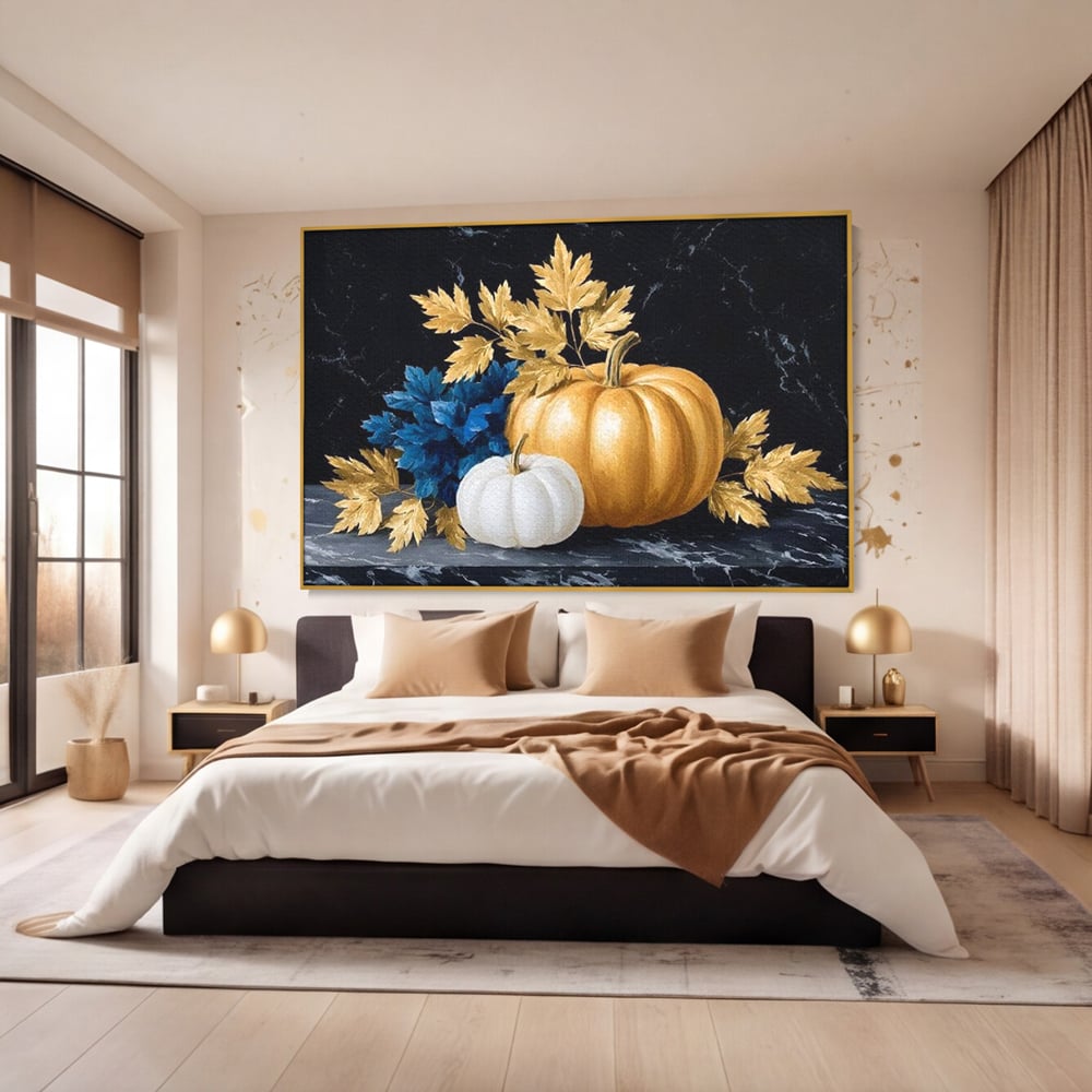 Tablou canvas cu natura statica cu dovleci si frunze, in rama de aluminiu auriu, pe perete intr-un dormitor