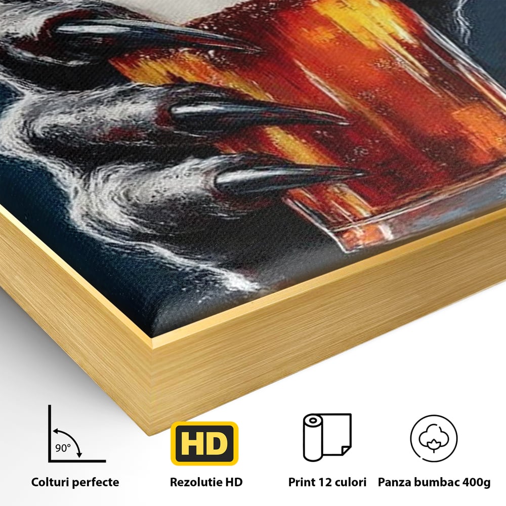 Detaliu al suprafetei: tablou canvas cu varcolac tinand bere, in rama de aluminiu auriu