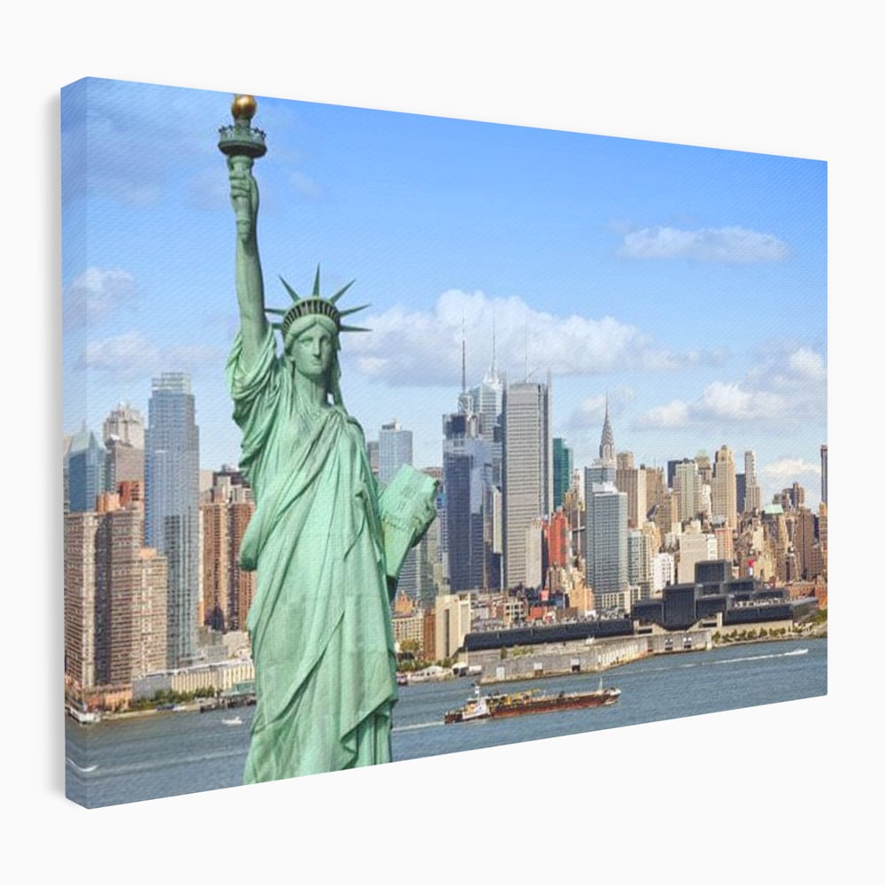 Tablou canvas cu statuia libertatii si orizontul manhattan, fara rama, pe sasiu de lemn