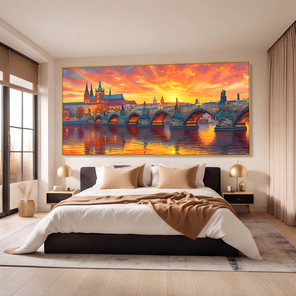 Tablou canvas cu tablou canvas cu apus de asfintit peste praga, in rama de aluminiu auriu, pe perete intr-un dormitor