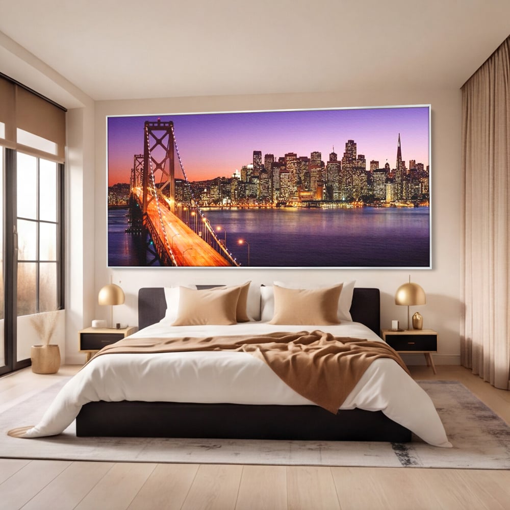 Tablou canvas cu tablou canvas cu podul si orasul san francisco noaptea, in rama de aluminiu argintiu, pe perete intr-un dormitor