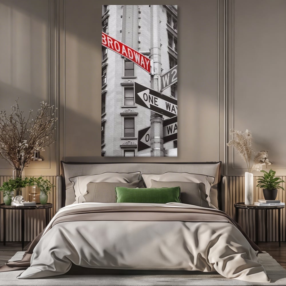 Tablou canvas cu tablou canvas cu indicatorul broadway, fara rama, pe sasiu de lemn, pe perete intr-un dormitor