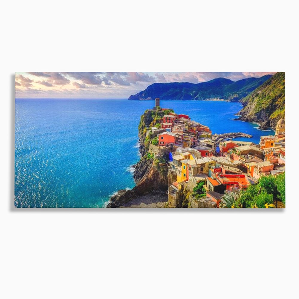 Tablou canvas cu peisaj costier italian cu sat colorat pe stanca, fara rama, pe sasiu de lemn