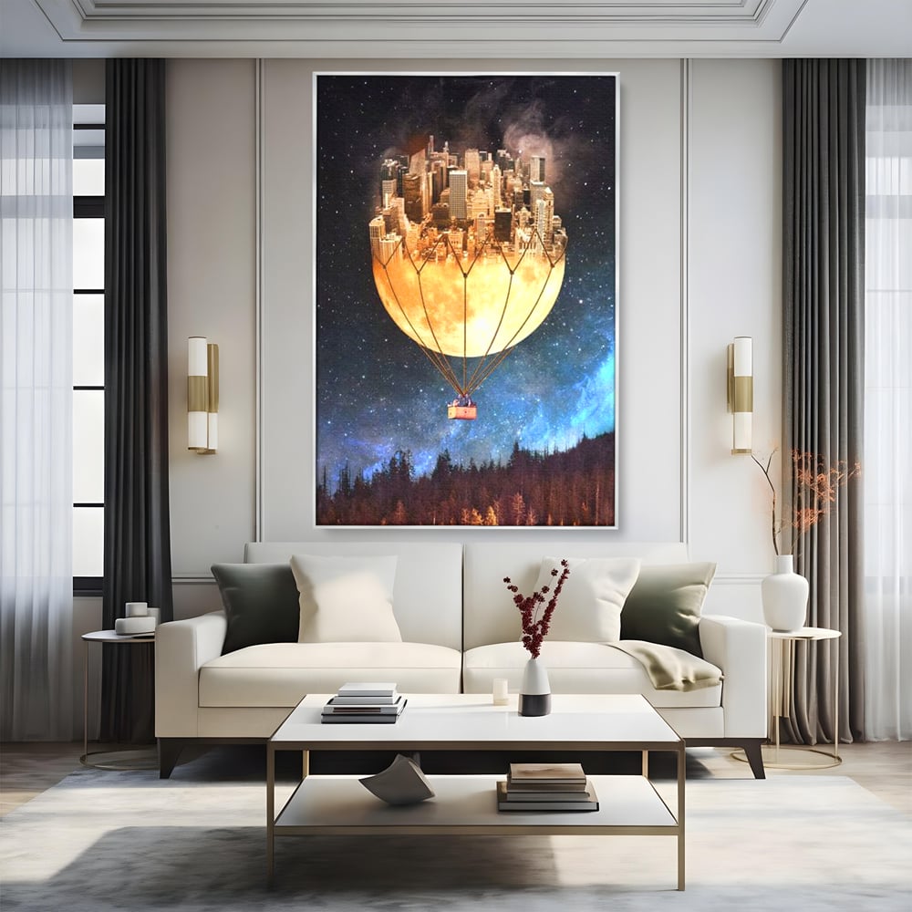 Tablou canvas cu ilustratie cu oras pe luna balon, in rama de aluminiu argintiu, pe perete intr-un living