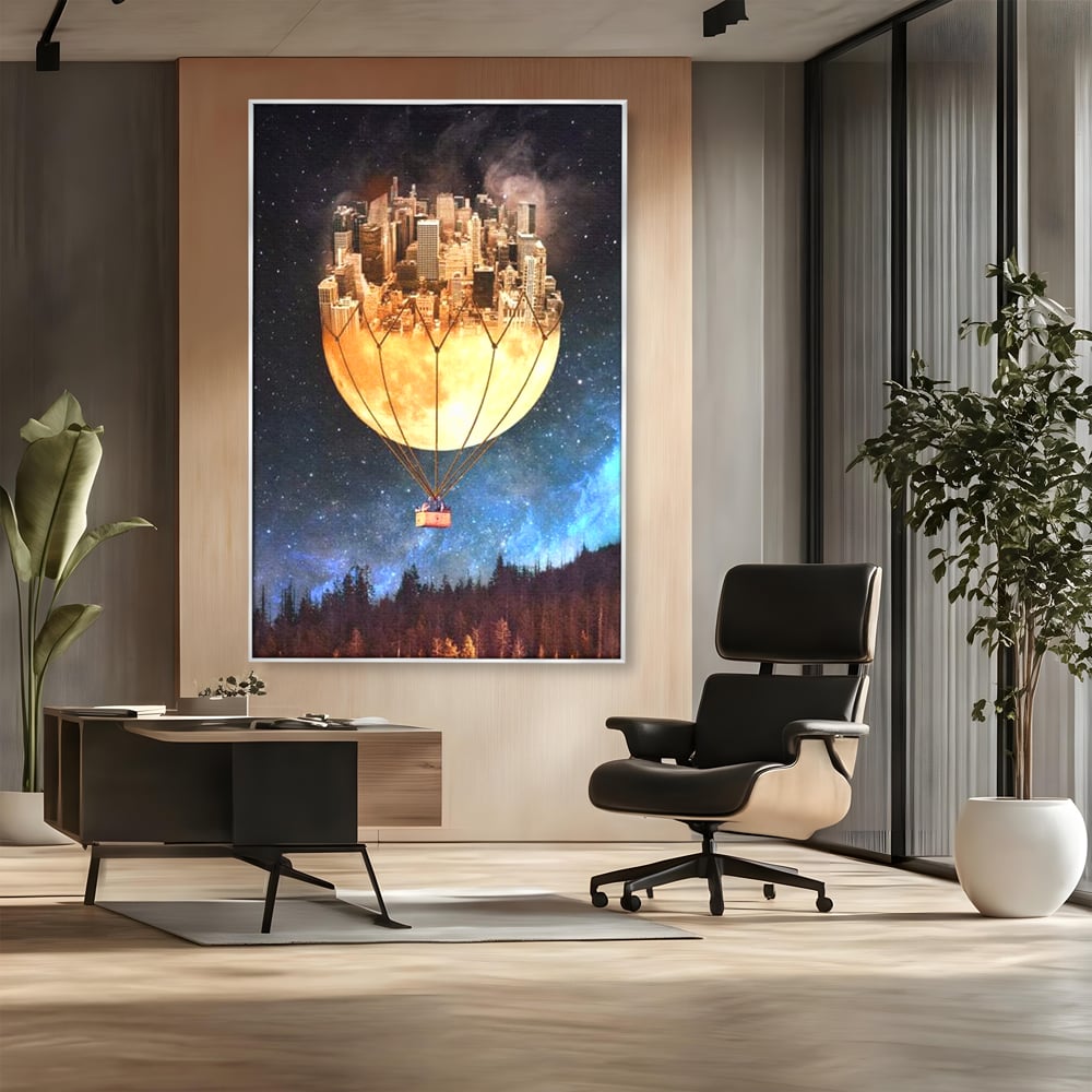 Tablou canvas cu ilustratie cu oras pe luna balon, in rama de aluminiu argintiu, pe perete intr-un birou