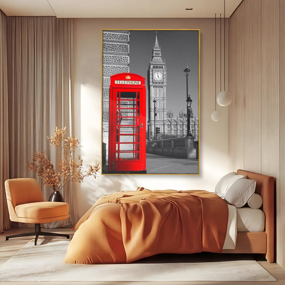 Tablou canvas cu tablou canvas cu cabina rosie si big ben, in rama de aluminiu auriu, pe perete intr-un dormitor