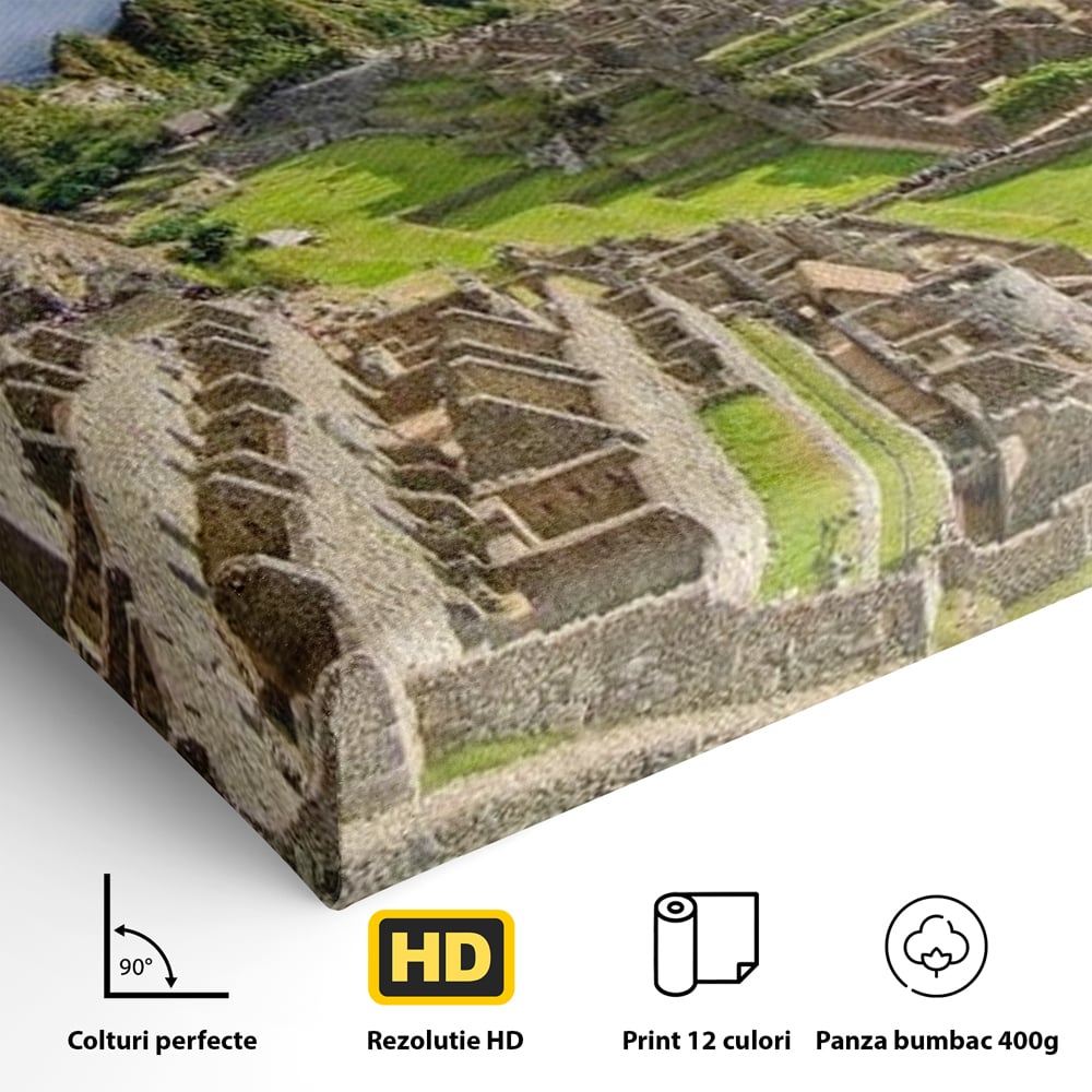 Detaliu al suprafetei: tablou canvas cu cetatea machu picchu, fara rama, pe sasiu de lemn