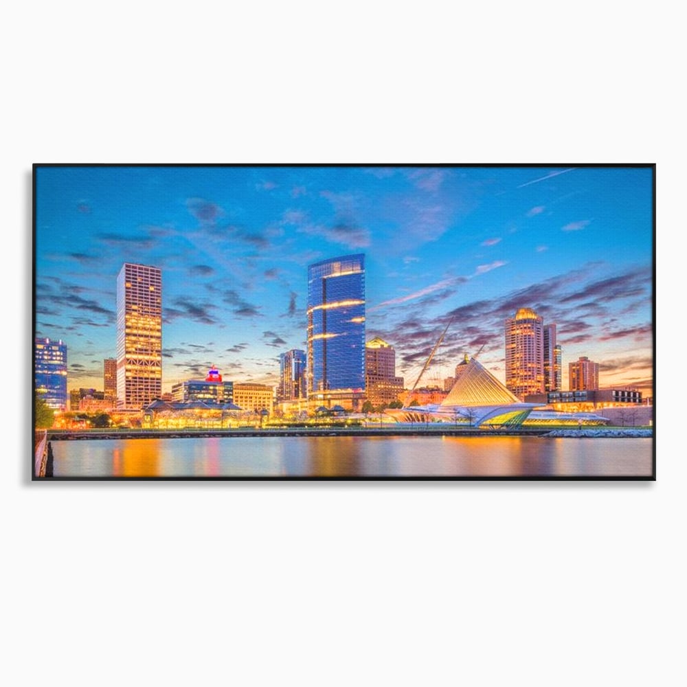 Tablou canvas cu panorami urbana nocturna milwaukee pe apa, in rama de aluminiu negru