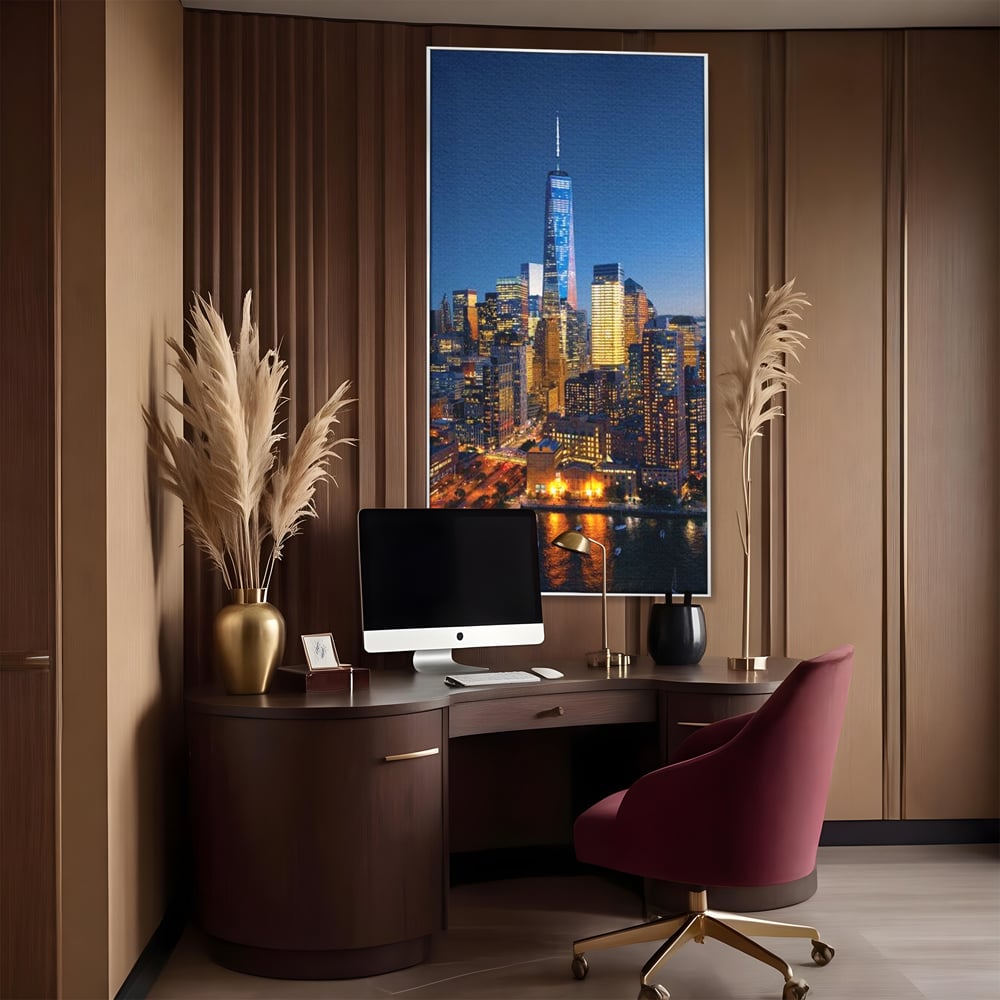 Tablou canvas cu panoramic nocturn cu zghiet-nori din new york, in rama de aluminiu argintiu, pe perete intr-un birou