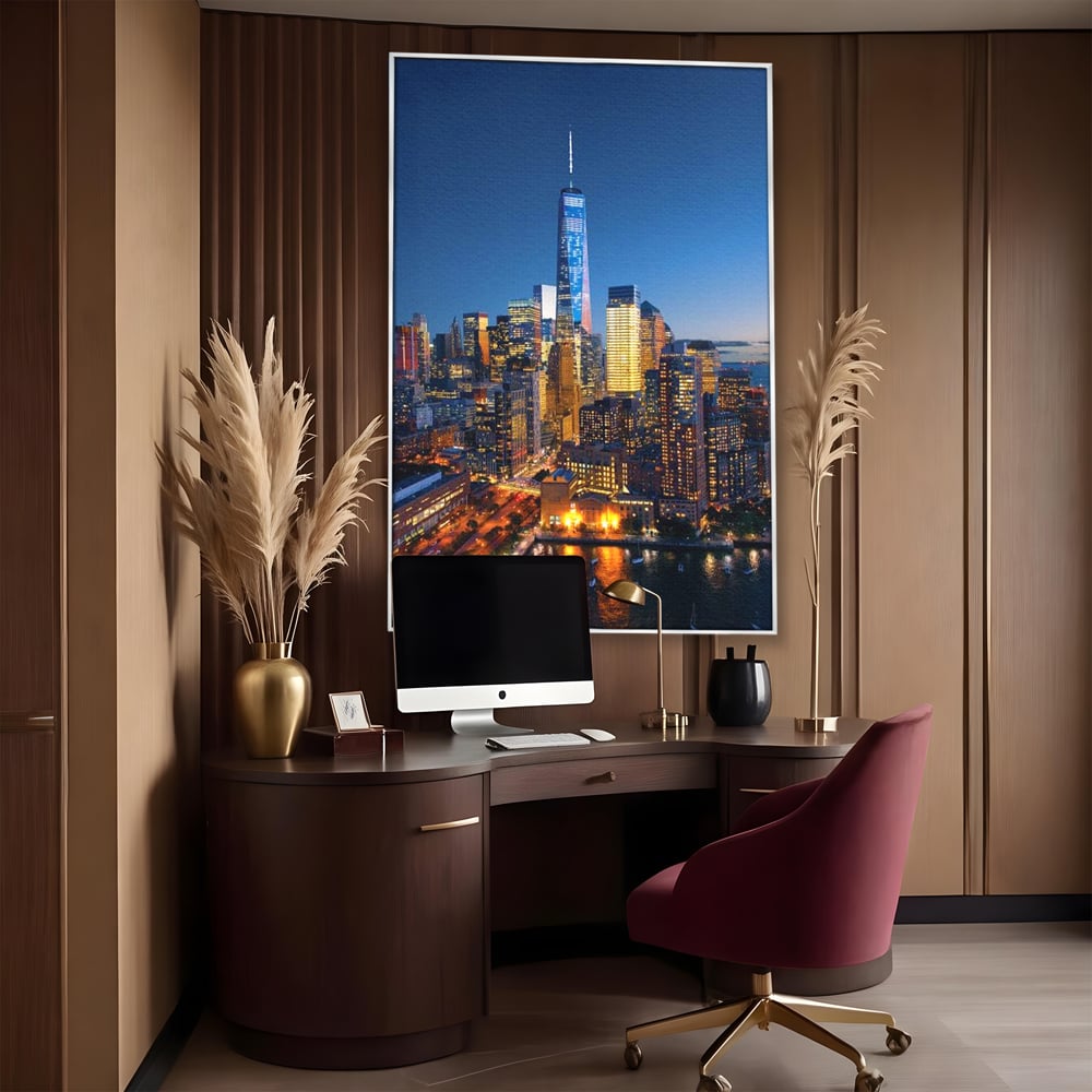 Tablou canvas cu panoramic nocturn cu zghiet-nori din new york, in rama de aluminiu argintiu, pe perete intr-un birou