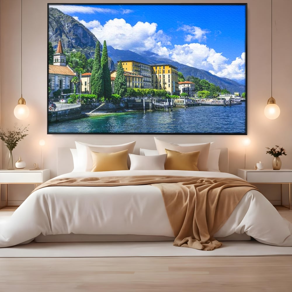 Tablou canvas cu peisaj urban pe malul lacului, in rama de aluminiu negru, pe perete intr-un dormitor