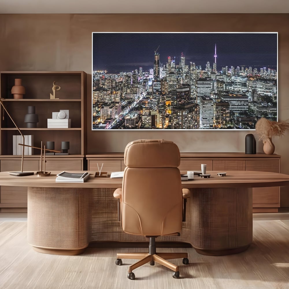 Tablou canvas cu panoramic nocturn cu toronto si cn tower, in rama de aluminiu argintiu, pe perete intr-un birou