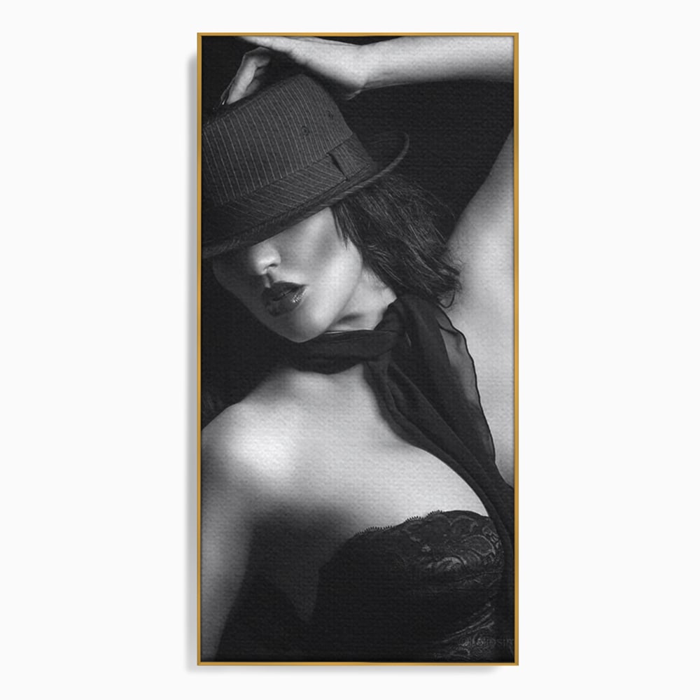 Tablou canvas cu tablou canvas portret feminin noir, in rama de aluminiu auriu