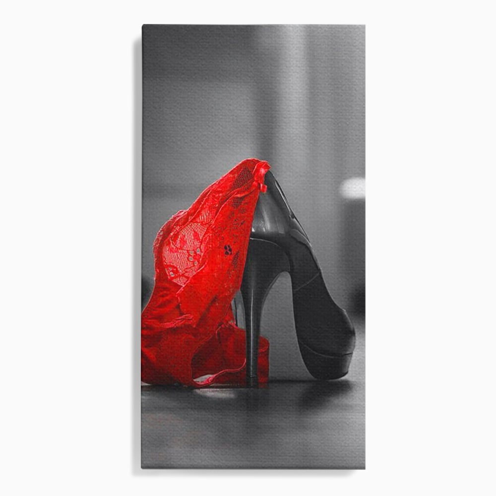 Tablou canvas cu tablou canvas cu pantof stiletto si lenjerie, fara rama, pe sasiu de lemn