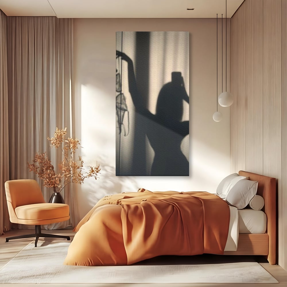 Tablou canvas cu tablou canvas cu silueta si umbra, fara rama, pe sasiu de lemn, pe perete intr-un dormitor