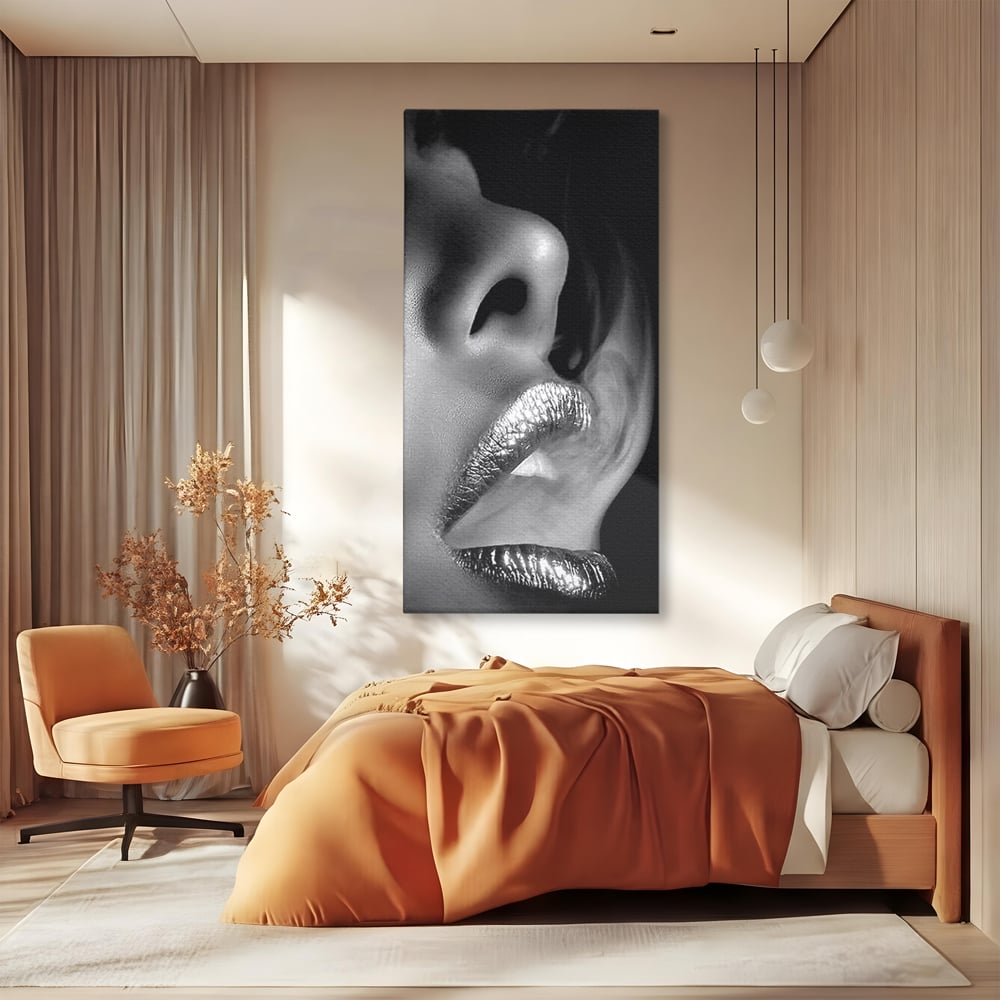 Tablou canvas cu tablou canvas cu buze si fum, fara rama, pe sasiu de lemn, pe perete intr-un dormitor