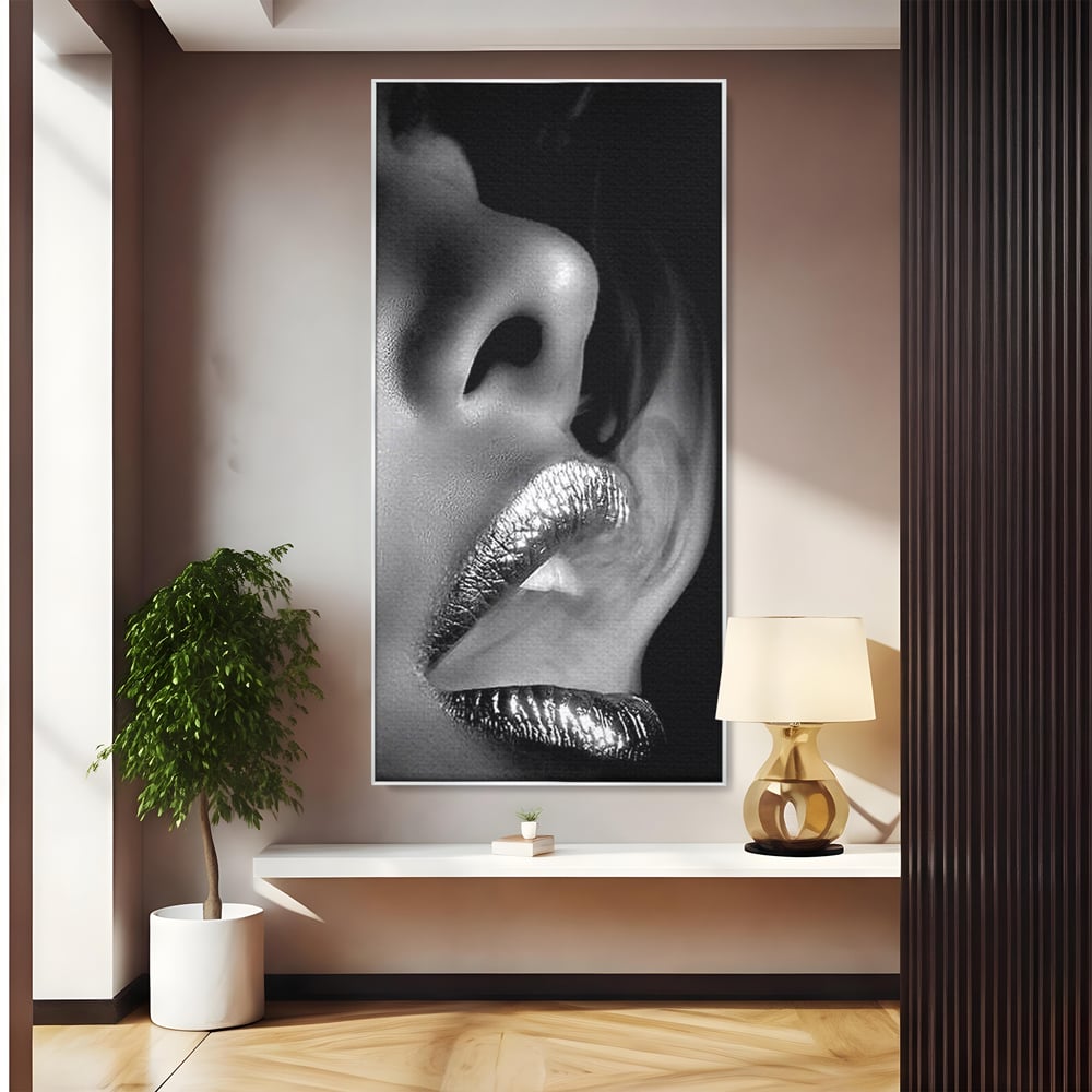 Tablou canvas cu tablou canvas cu buze si fum, in rama de aluminiu argintiu