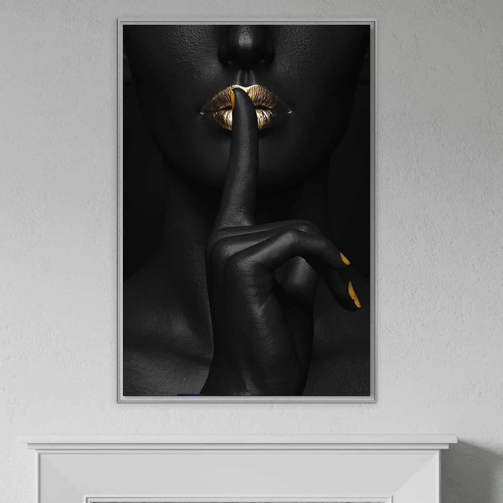 Tablou Canvas Premium, LuxCanva® P1018, Secretul Nostru, Auriu, Negru, Mister, Secret, Soapta, Buze, Senzual, Glamour, Dormitor, Living