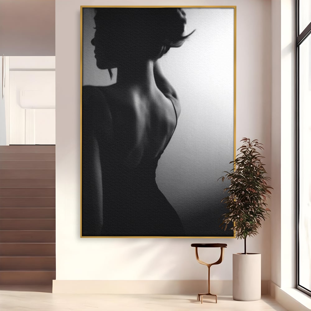 Tablou canvas cu tablou canvas cu silueta feminina monocroma, in rama de aluminiu auriu