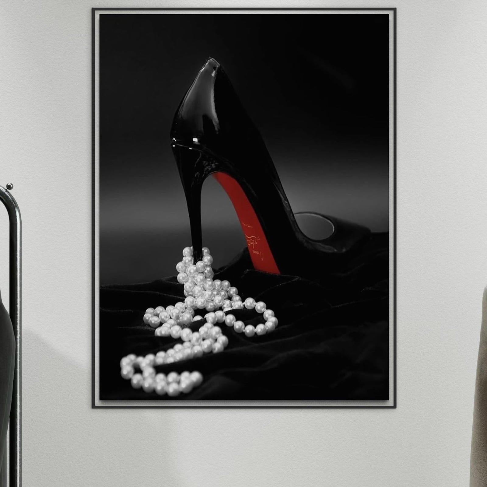 Tablou Canvas Premium, LuxCanva® P1025, In Urma unei Dame, Pantofi, Tocuri, Lux, Perle, Bijuterie, Catifea, Sexy, Feminin, Eleganta, Dormitor, Living